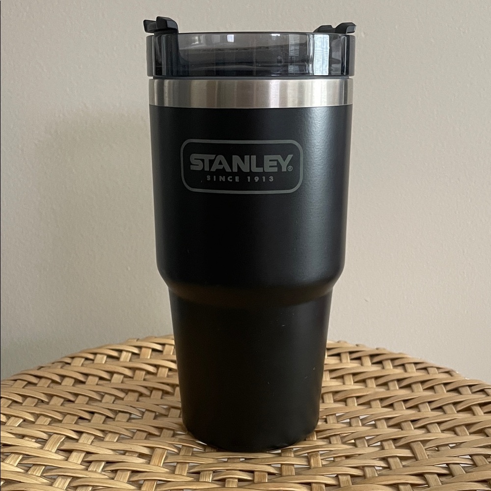 Older Stanley 20oz quencher tumbler black